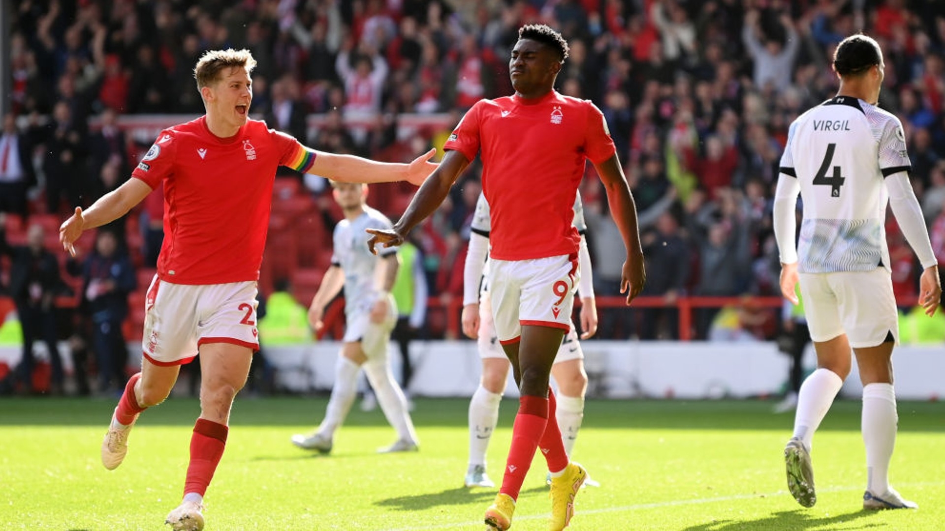 足球比赛 足球比赛